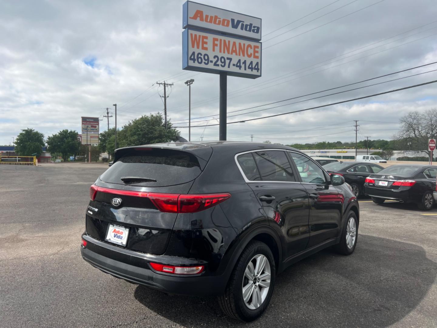 2017 BLACK Kia Sportage LX FWD (KNDPM3AC2H7) with an 2.4L V6 DOHC 24V engine, 6A transmission, located at 420 I-35E, Lancaster, TX, 75146, (469) 297-4144, 32.593929, -96.823685 - Photo#5